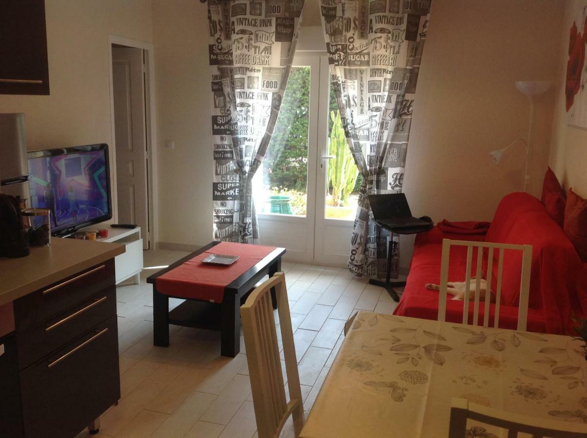 Rez De Villa Pebrier Fréjus Eksteriør billede